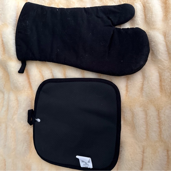 Disney Nightmare Before Christmas Jack Skellington Oven Mitt Pot Holder Set - Picture 2 of 3